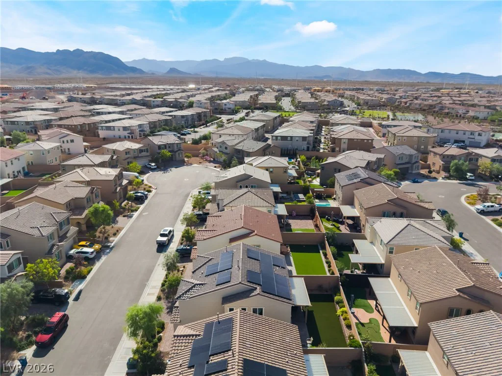 10400 Sadie Blake, Las Vegas, NV 89166