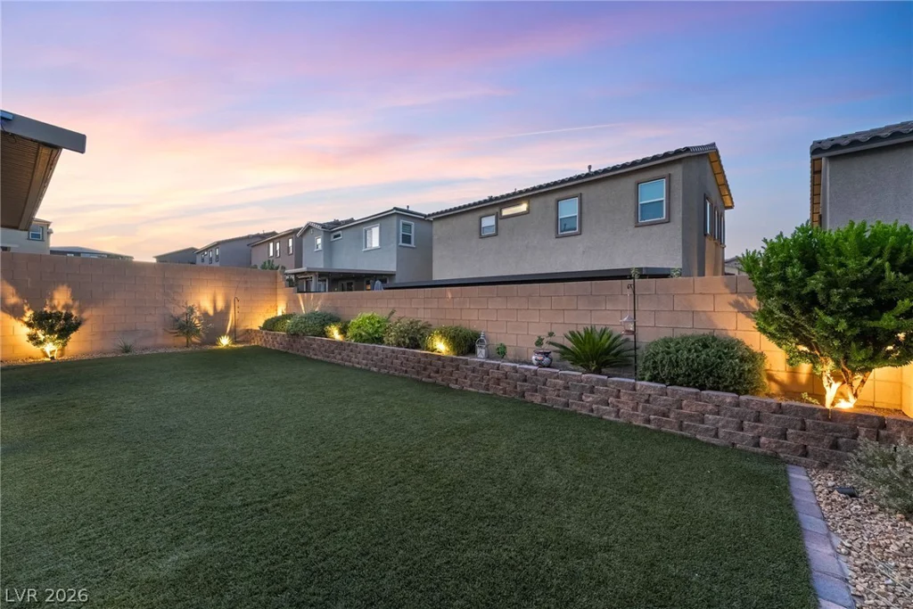 10400 Sadie Blake, Las Vegas, NV 89166