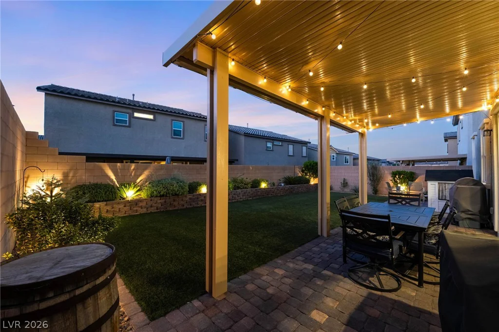 10400 Sadie Blake, Las Vegas, NV 89166