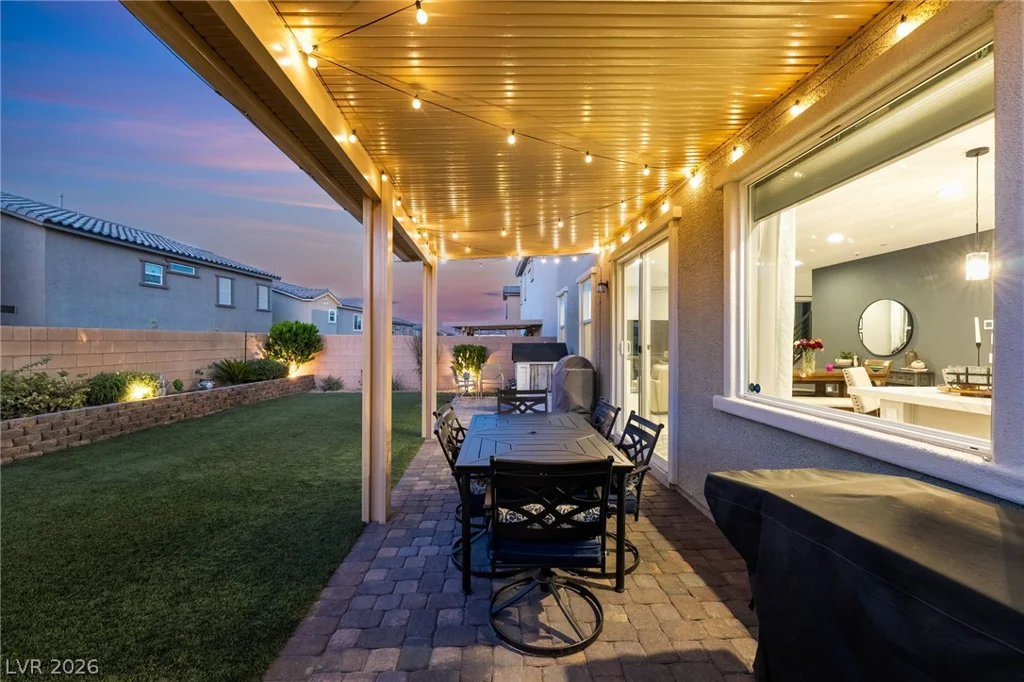 10400 Sadie Blake, Las Vegas, NV 89166