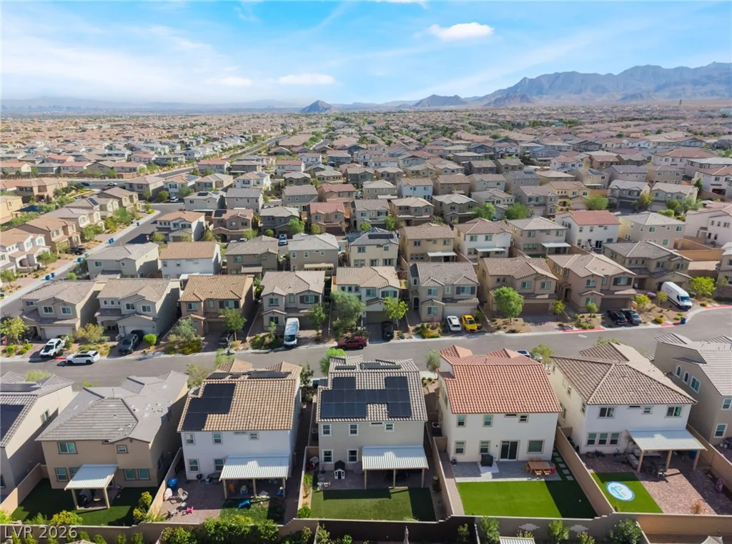 10400 Sadie Blake, Las Vegas, NV 89166