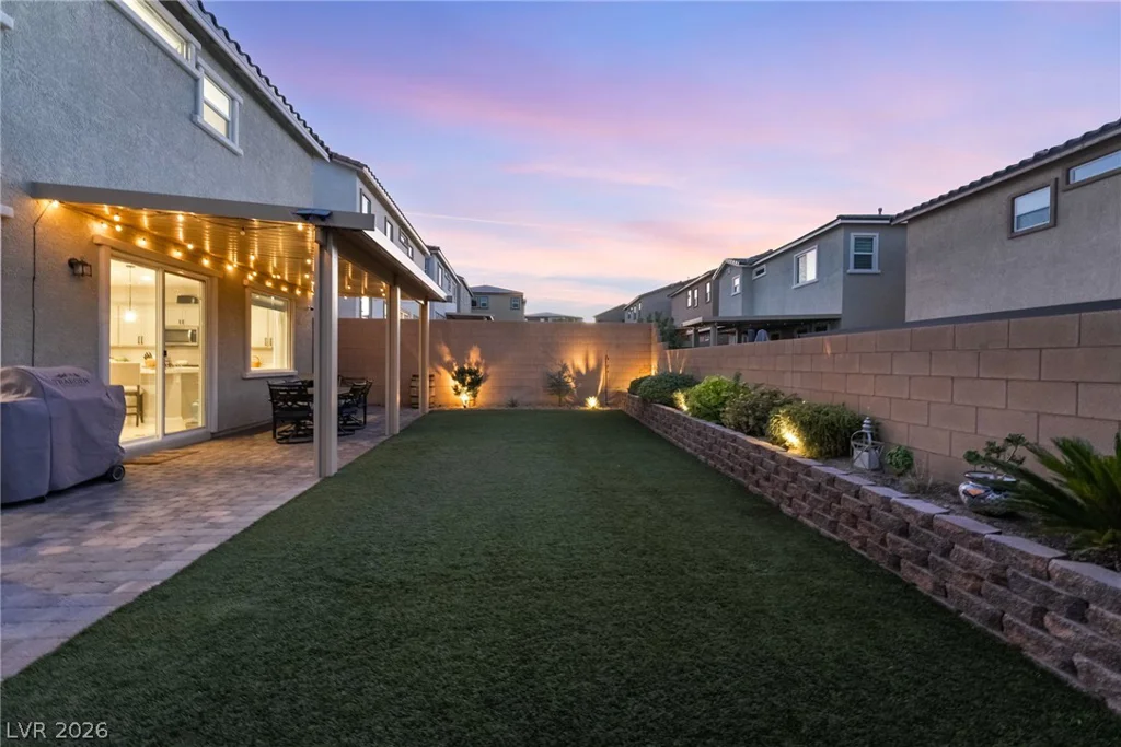 10400 Sadie Blake, Las Vegas, NV 89166