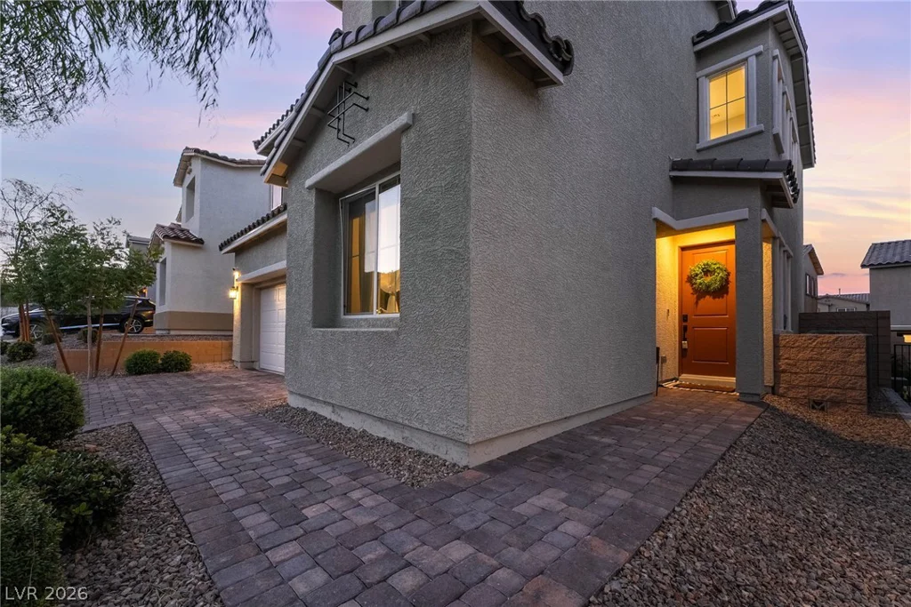 10400 Sadie Blake, Las Vegas, NV 89166