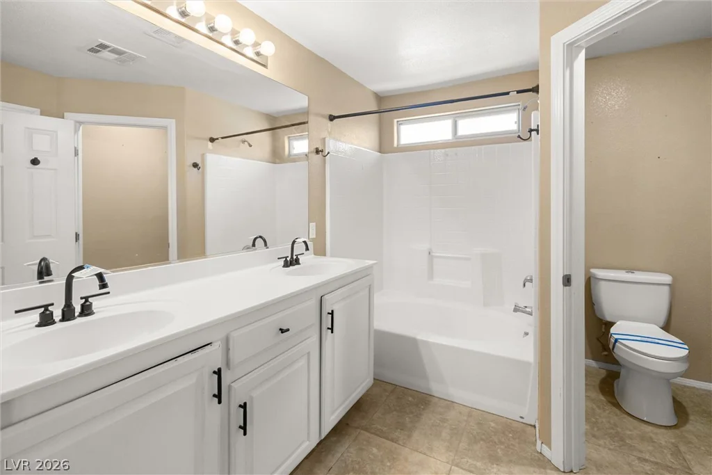 10883 Hawthorne Berry, Las Vegas, NV 89141