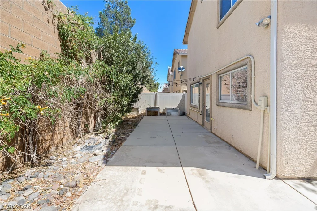 10883 Hawthorne Berry, Las Vegas, NV 89141