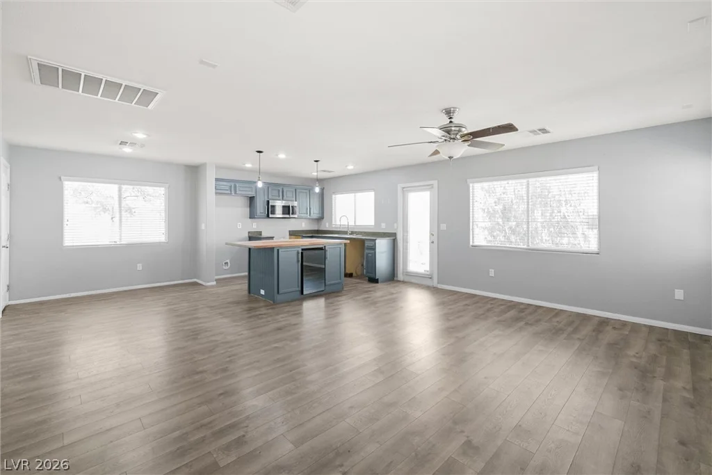 10883 Hawthorne Berry, Las Vegas, NV 89141