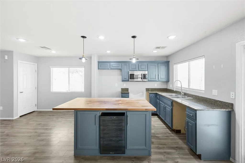 10883 Hawthorne Berry, Las Vegas, NV 89141