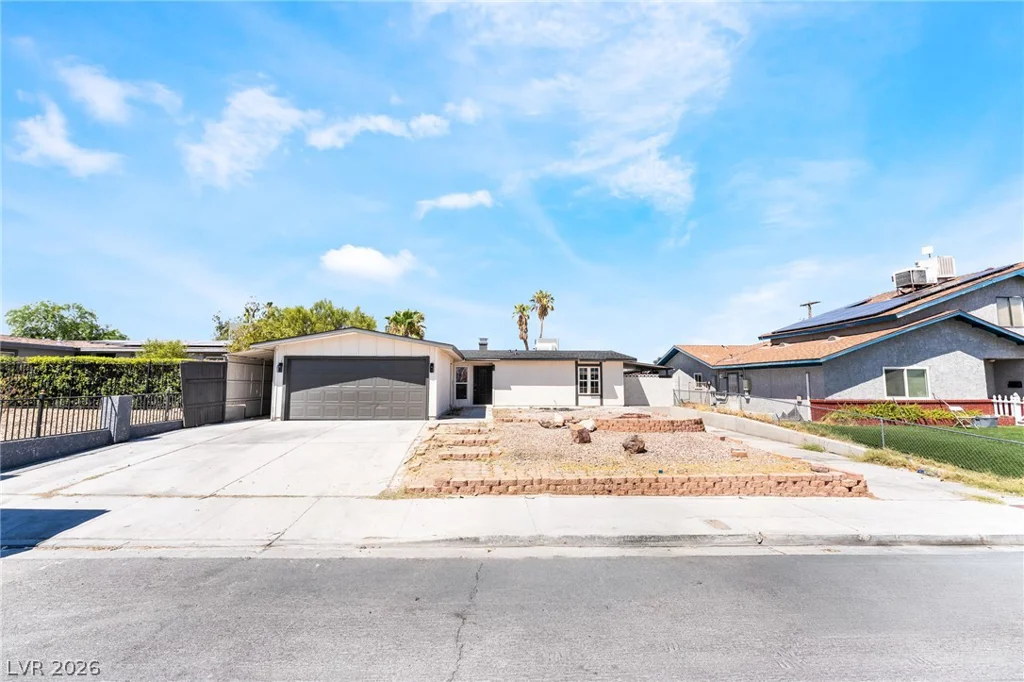 6504 Dinning, Las Vegas, NV 89107