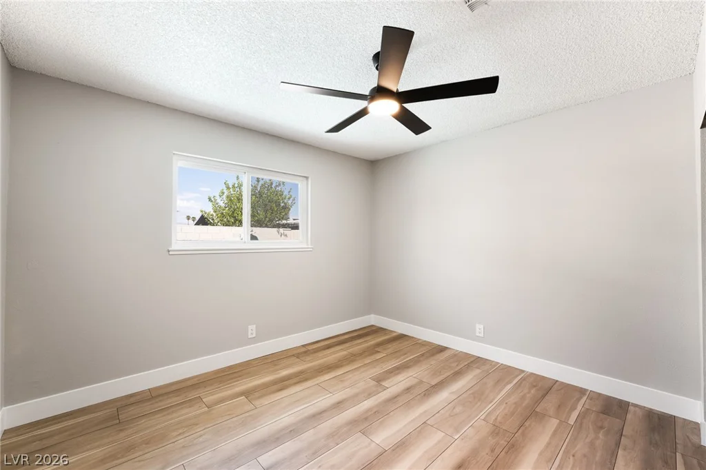 6504 Dinning, Las Vegas, NV 89107