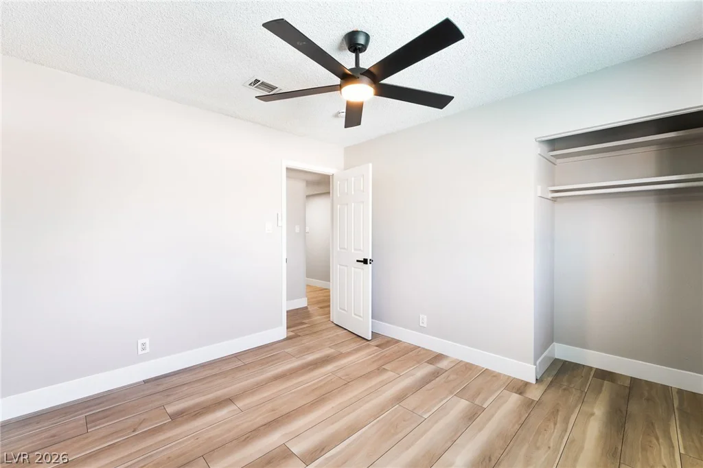 6504 Dinning, Las Vegas, NV 89107
