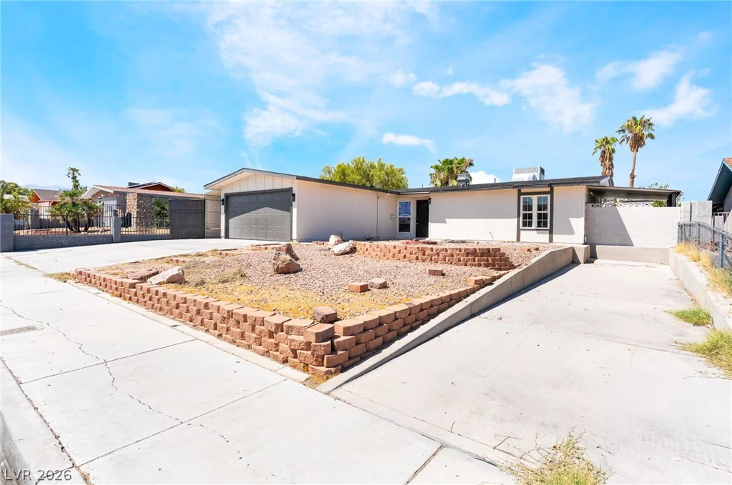 6504 Dinning, Las Vegas, NV 89107