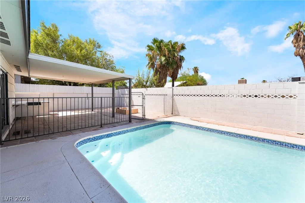 6504 Dinning, Las Vegas, NV 89107