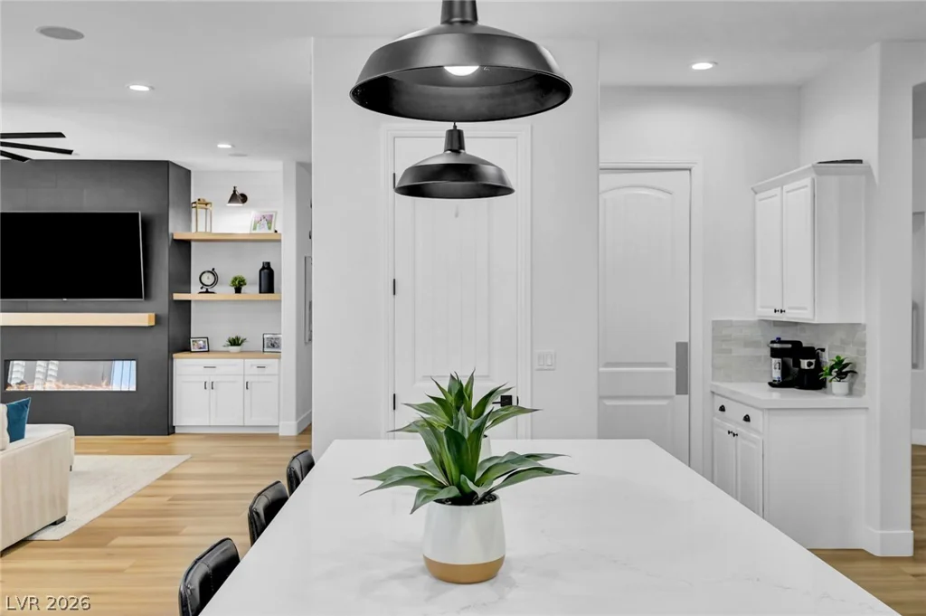 9155 Cimarron River, Las Vegas, NV 89149