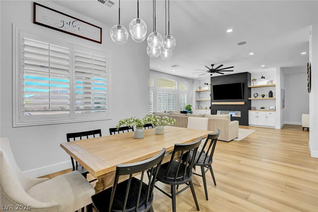 9155 Cimarron River, Las Vegas, NV 89149
