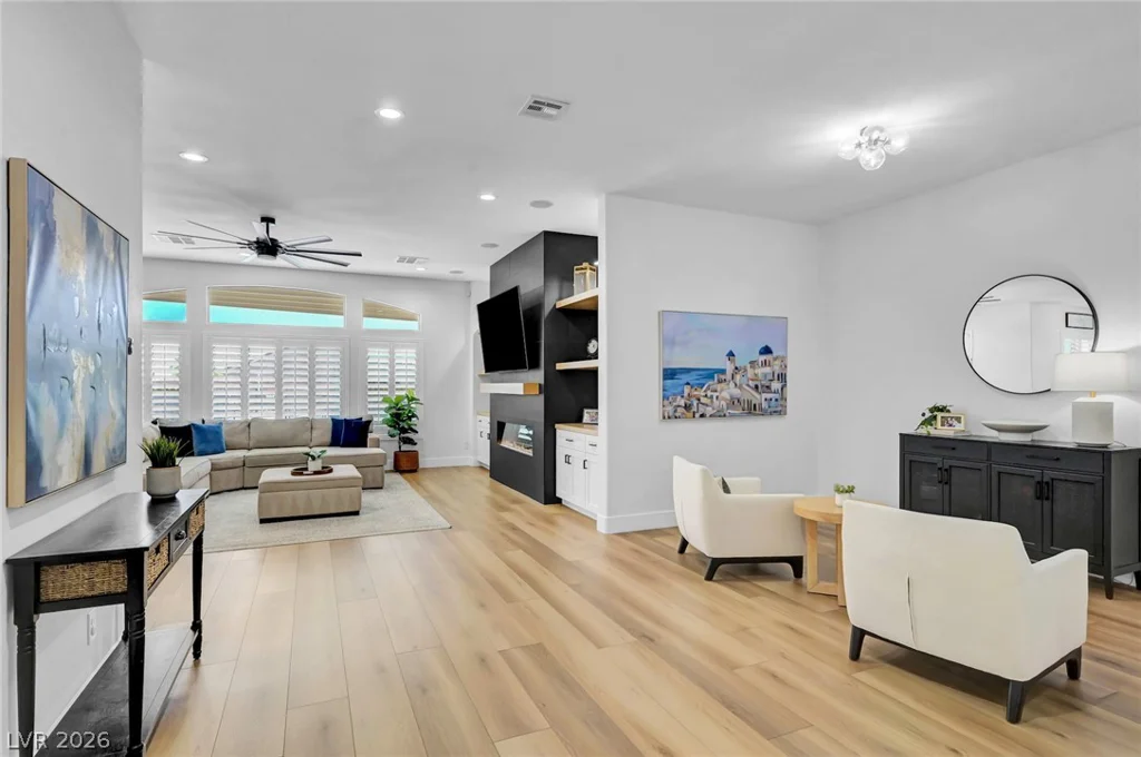 9155 Cimarron River, Las Vegas, NV 89149