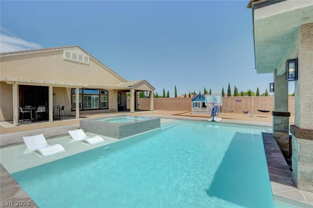 9155 Cimarron River, Las Vegas, NV 89149