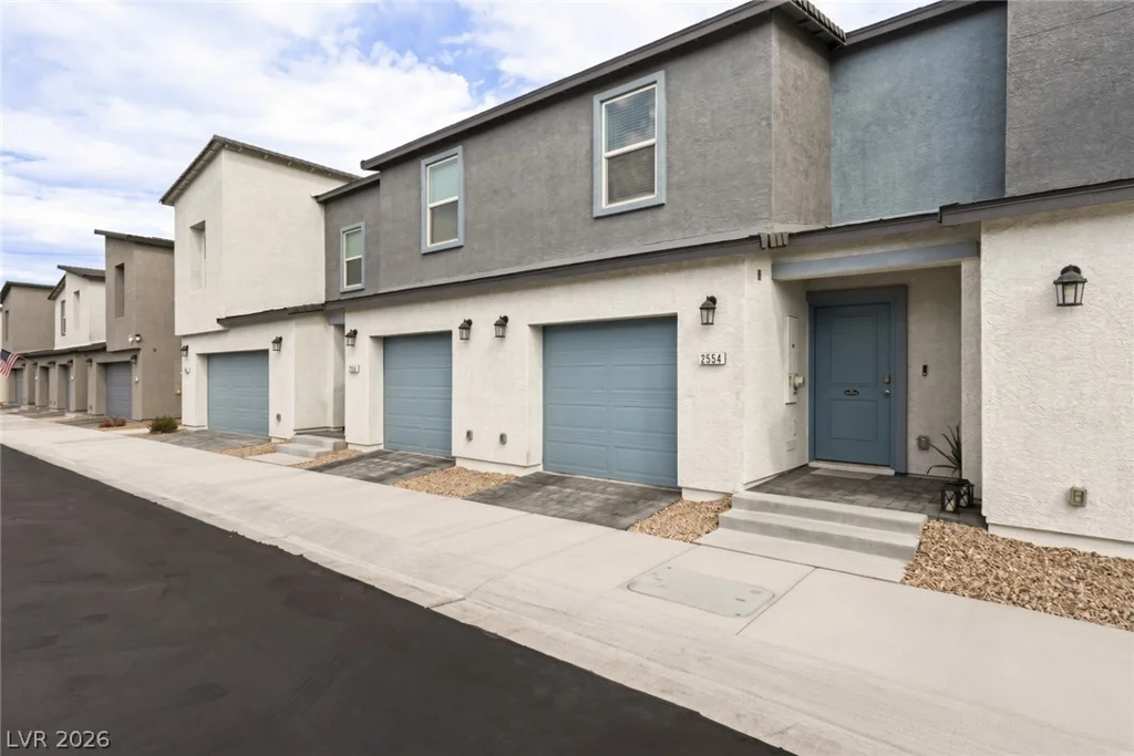 2554 Petunia Garden, North Las Vegas, NV 89081