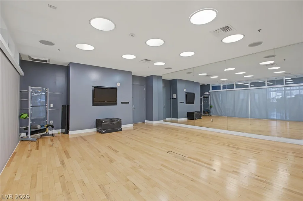 4525 Dean Martin, Las Vegas, NV 89103