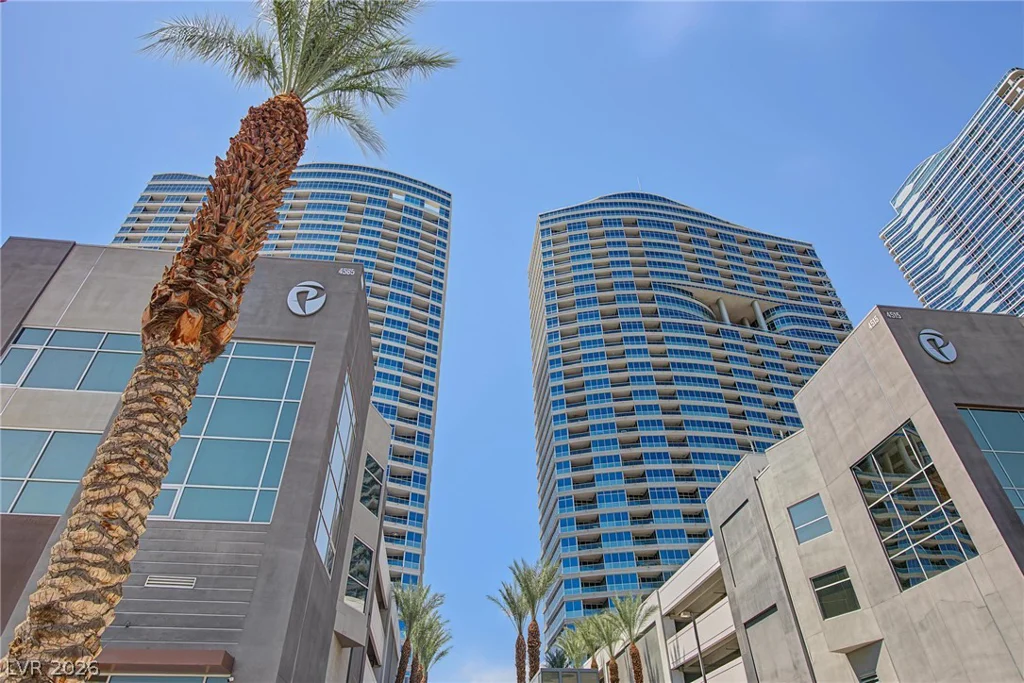4525 Dean Martin, Las Vegas, NV 89103