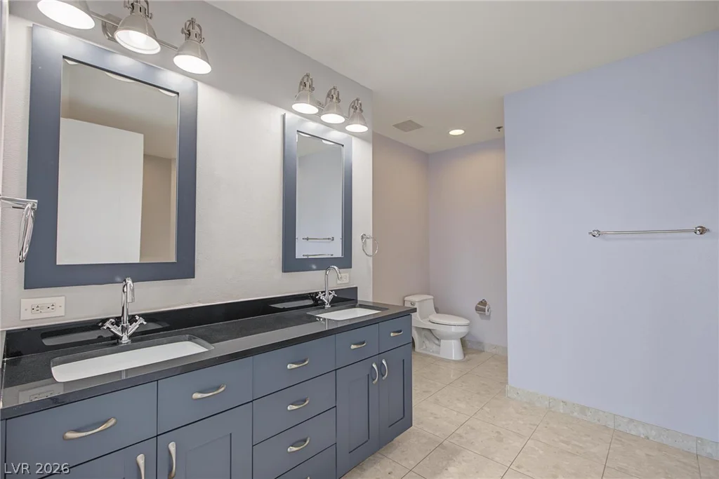 4525 Dean Martin, Las Vegas, NV 89103