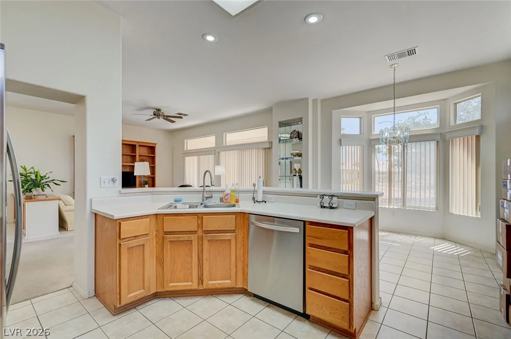 2832 Hanging Rock, Las Vegas, NV 89134