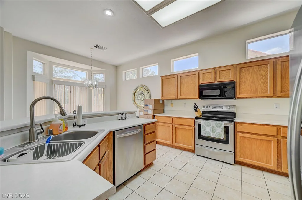 2832 Hanging Rock, Las Vegas, NV 89134