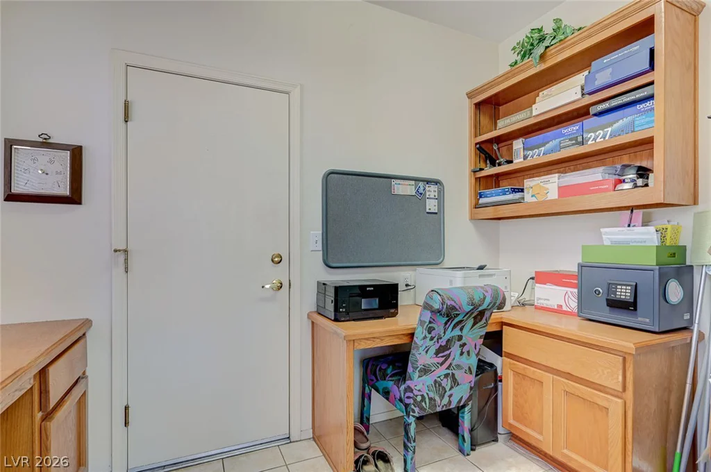 2832 Hanging Rock, Las Vegas, NV 89134