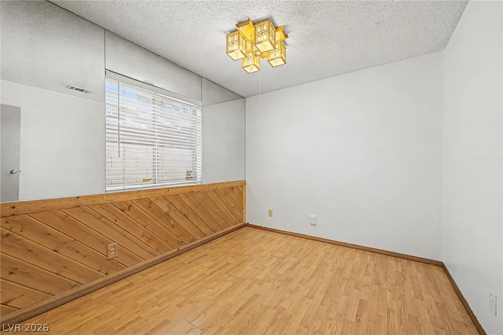 2112 Cameron, Las Vegas, NV 89102
