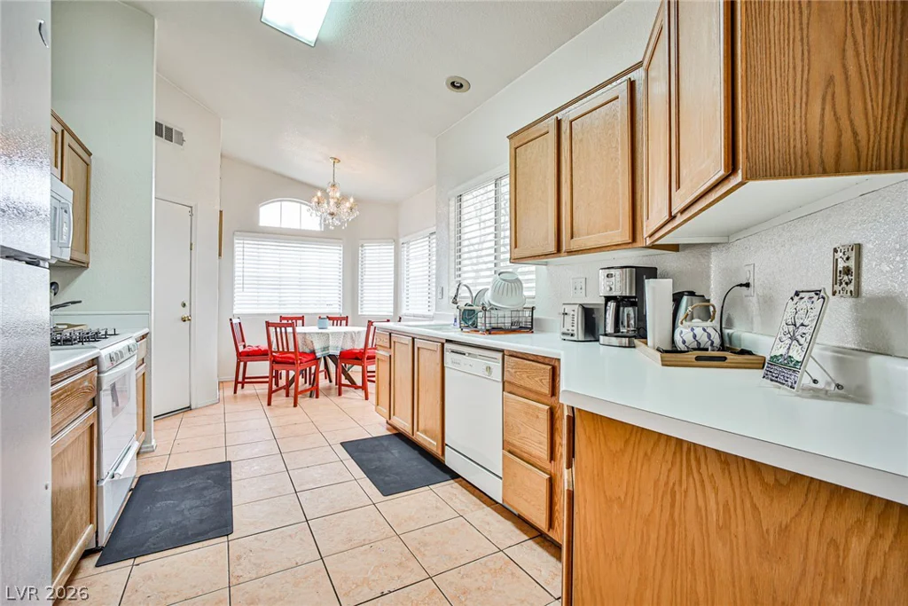 8465 Lodge Haven, Las Vegas, NV 89123