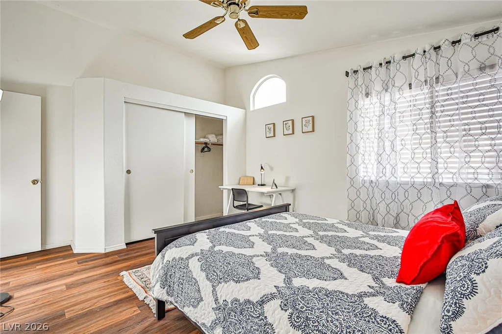 8465 Lodge Haven, Las Vegas, NV 89123