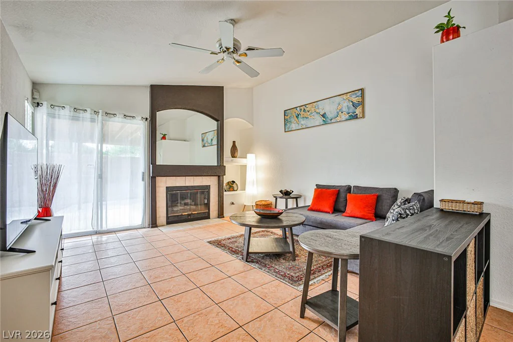8465 Lodge Haven, Las Vegas, NV 89123