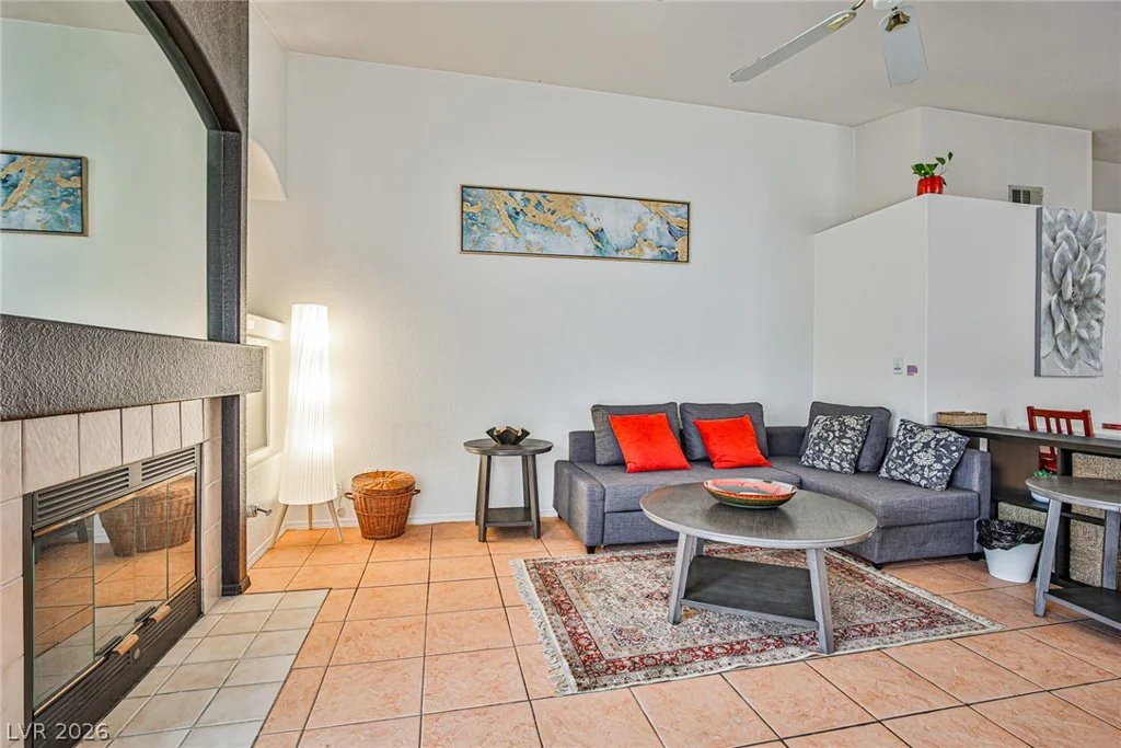 8465 Lodge Haven, Las Vegas, NV 89123