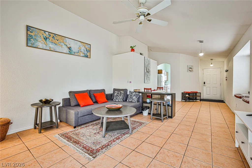 8465 Lodge Haven, Las Vegas, NV 89123