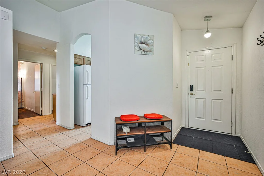 8465 Lodge Haven, Las Vegas, NV 89123