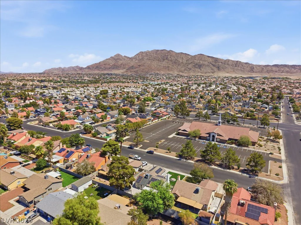 1707 Foxglove, Las Vegas, NV 89142
