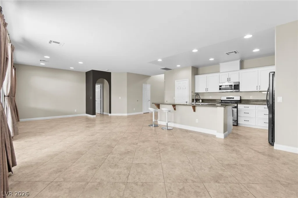 7568 Stray Horse, Las Vegas, NV 89113