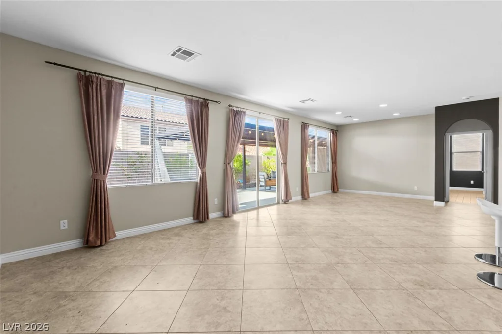 7568 Stray Horse, Las Vegas, NV 89113