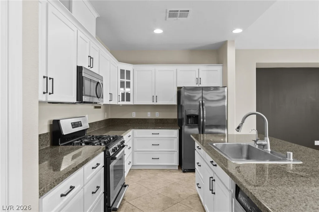7568 Stray Horse, Las Vegas, NV 89113