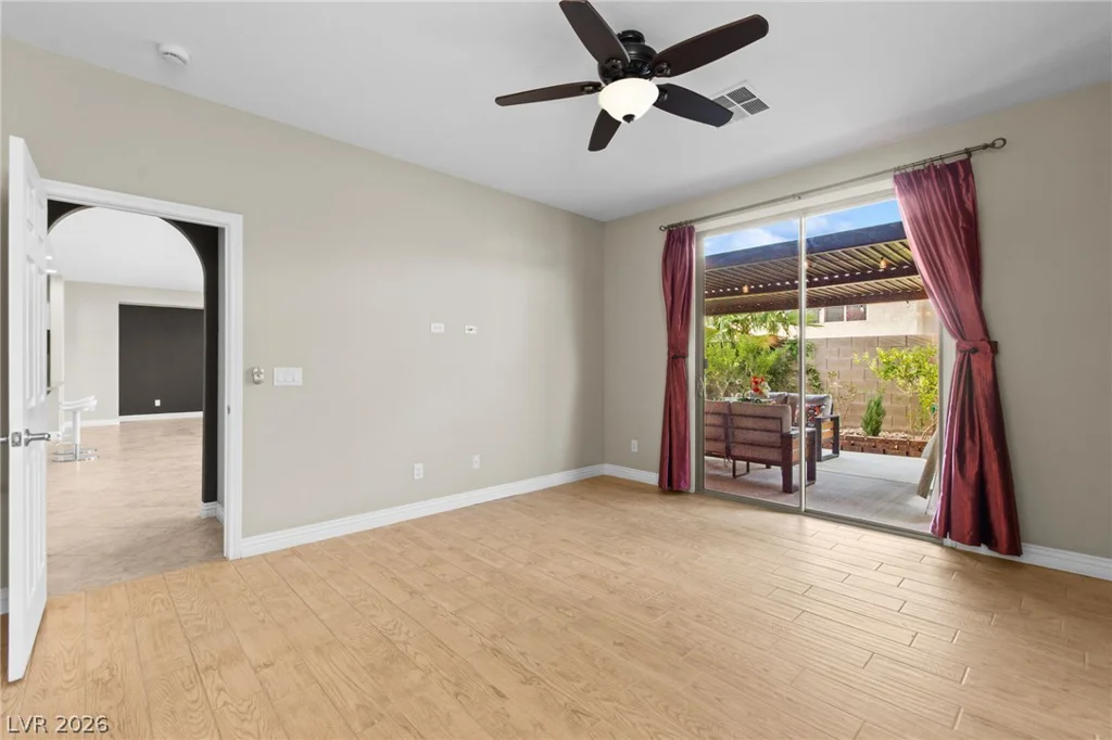 7568 Stray Horse, Las Vegas, NV 89113