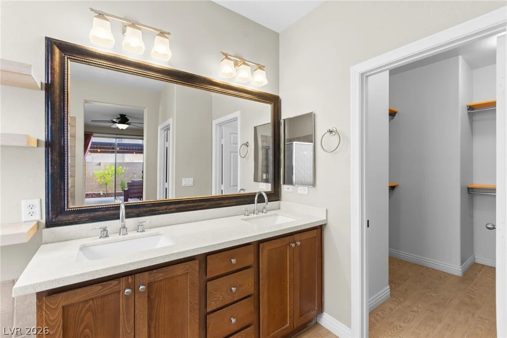 7568 Stray Horse, Las Vegas, NV 89113
