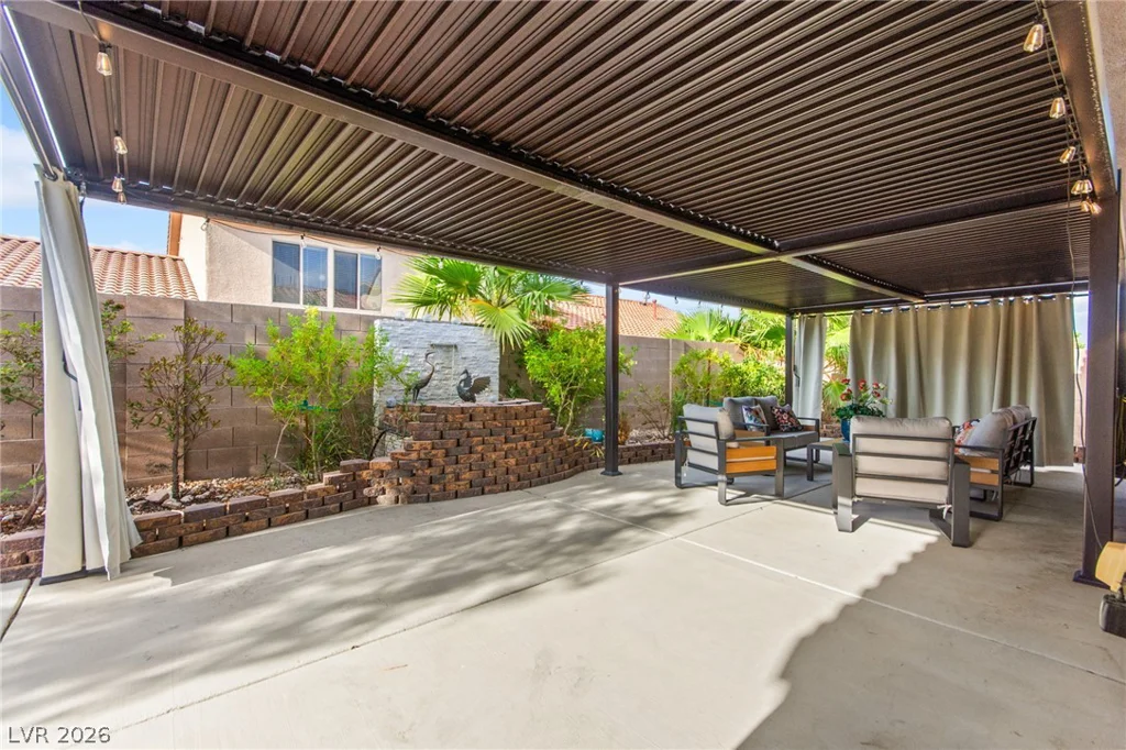 7568 Stray Horse, Las Vegas, NV 89113