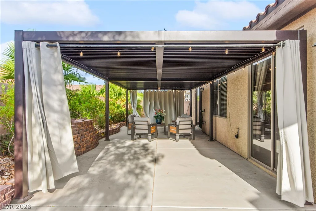 7568 Stray Horse, Las Vegas, NV 89113