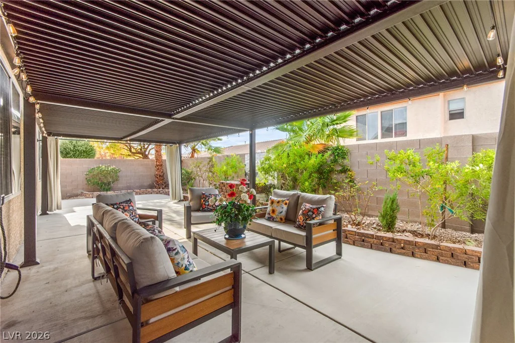 7568 Stray Horse, Las Vegas, NV 89113