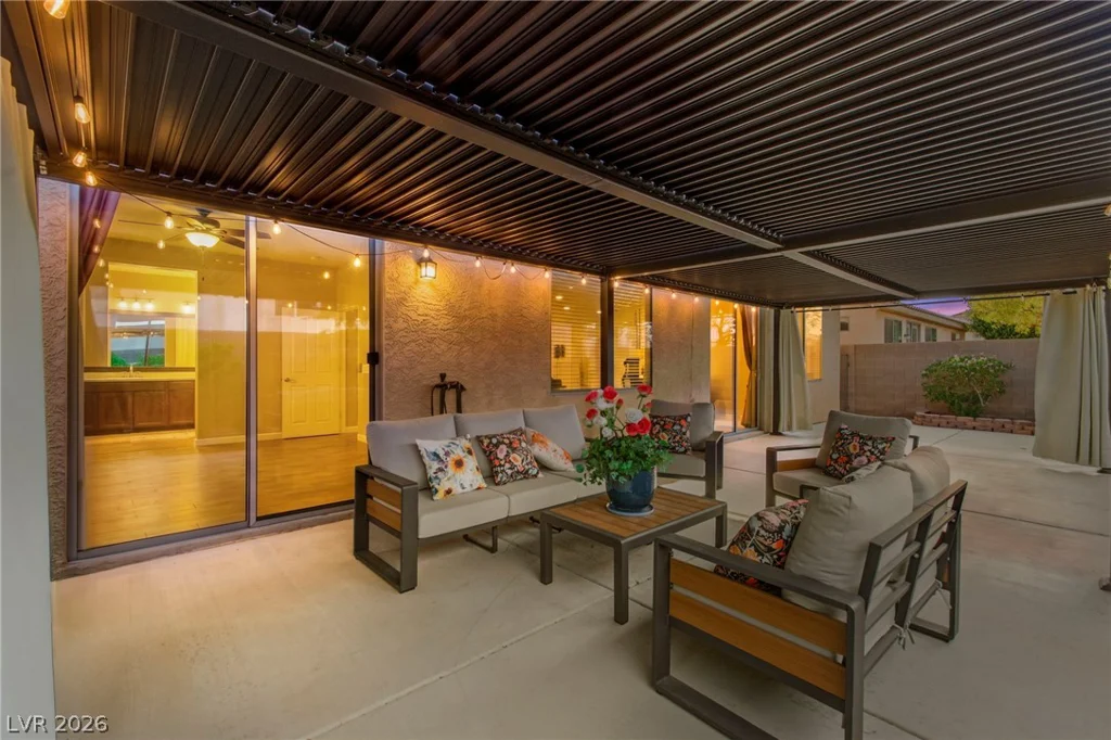 7568 Stray Horse, Las Vegas, NV 89113