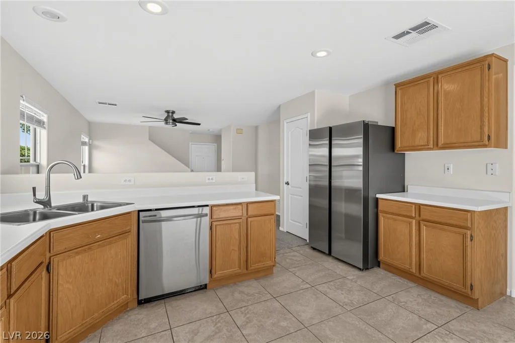 139 Trumphet Lilly, Las Vegas, NV 89183
