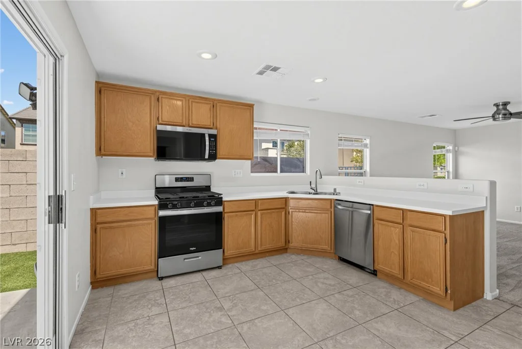 139 Trumphet Lilly, Las Vegas, NV 89183
