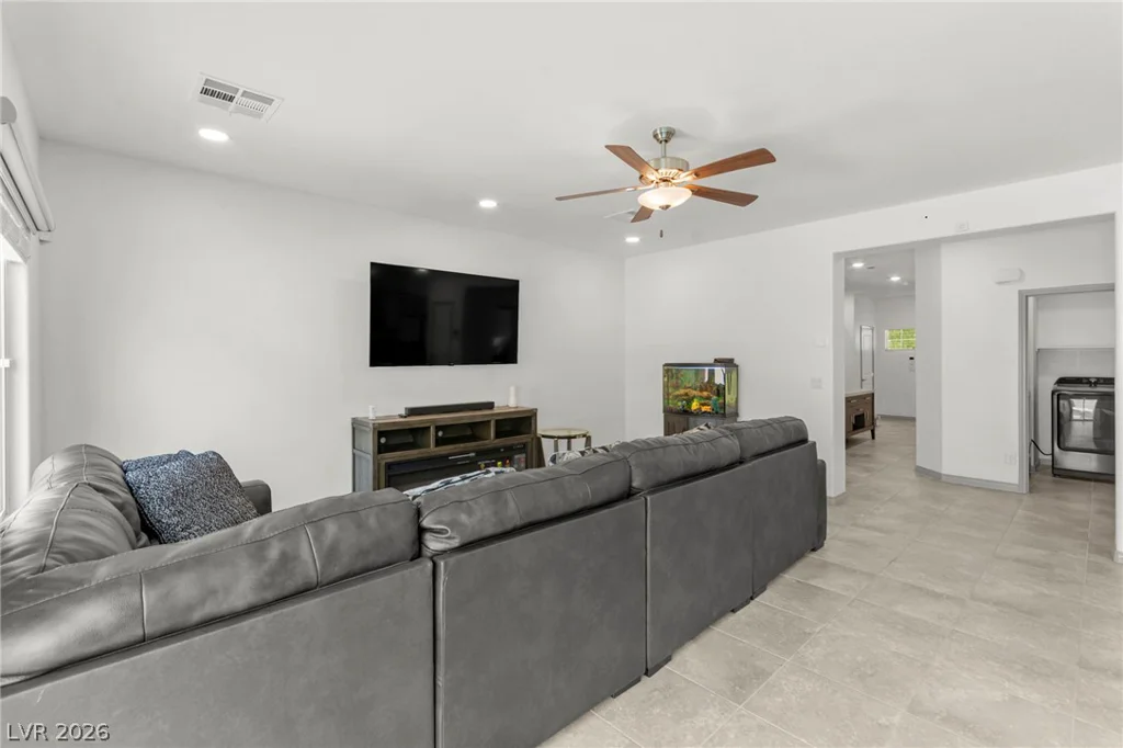 950 Willow Berry, North Las Vegas, NV 89032