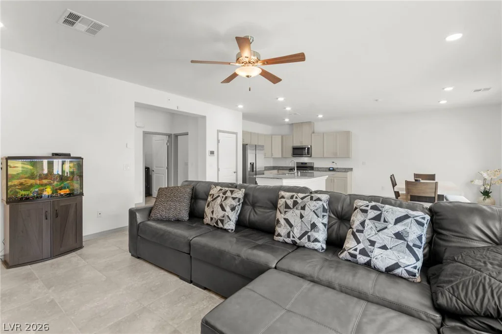 950 Willow Berry, North Las Vegas, NV 89032
