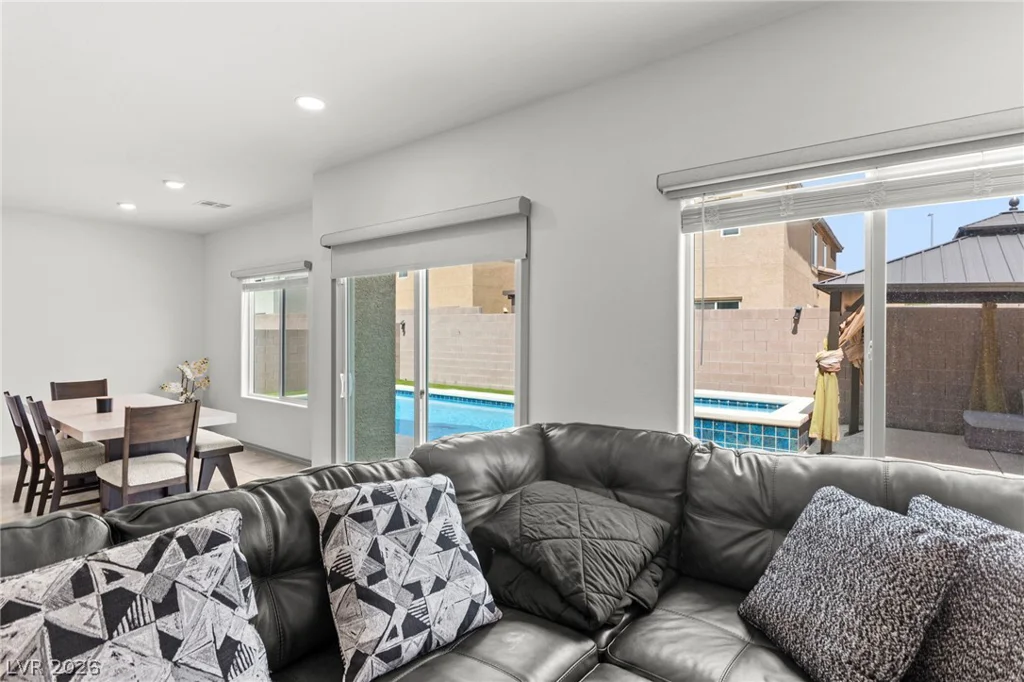 950 Willow Berry, North Las Vegas, NV 89032