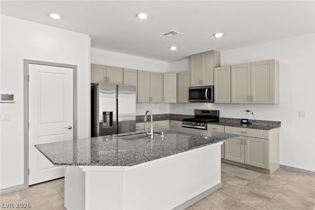 950 Willow Berry, North Las Vegas, NV 89032